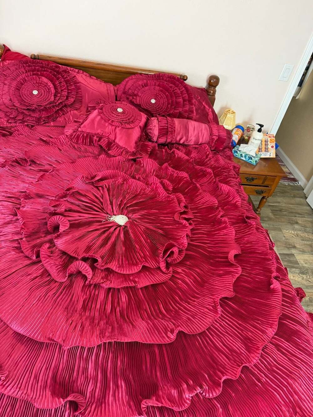 Satin flower & Rhinestones Comforter Set